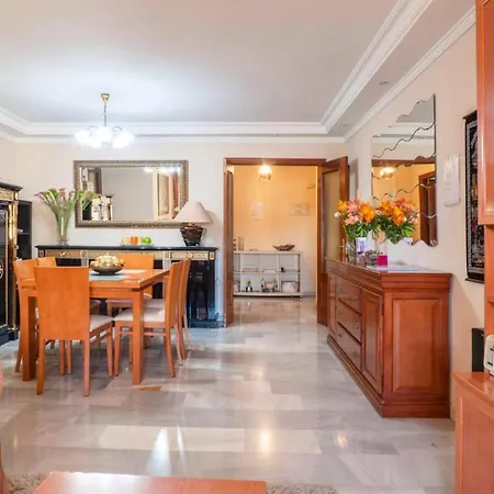 Elegant In With Sea And Mountain View. Appartement Marbellac