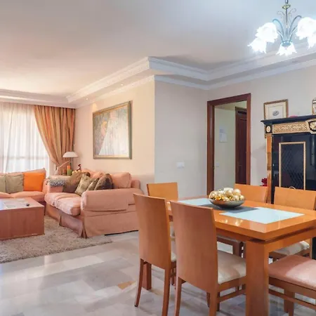 Elegant In With Sea And Mountain View. ماربيا