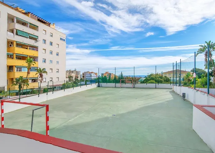 Elegant In With Sea And Mountain View.