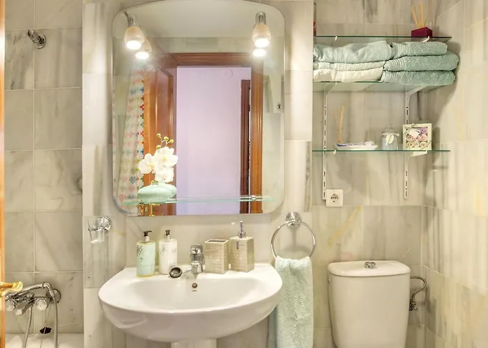 Apartament Elegant In With Sea And Mountain View.