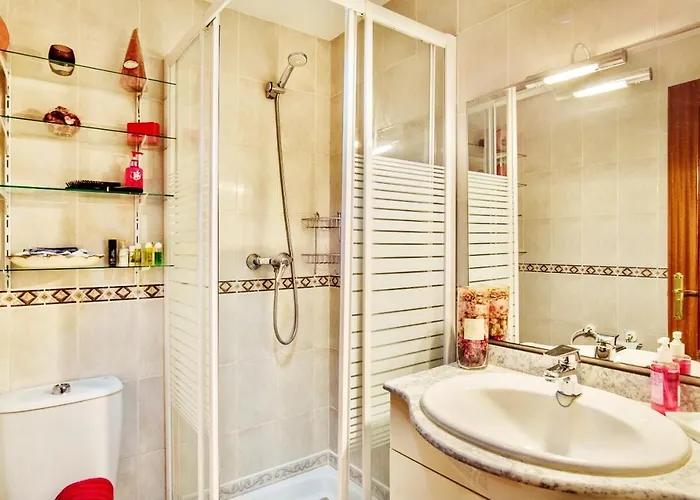 Elegant In With Sea And Mountain View. Apartament *