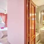 Elegant In With Sea And Mountain View. Apartamento *