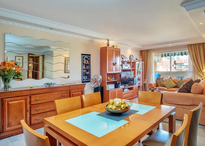 Elegant In With Sea And Mountain View. Apartment *