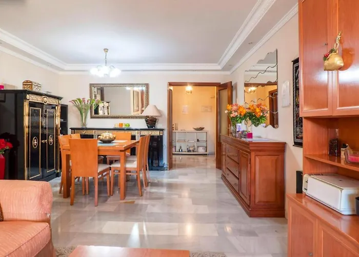Elegant In With Sea And Mountain View. Apartment Marbella