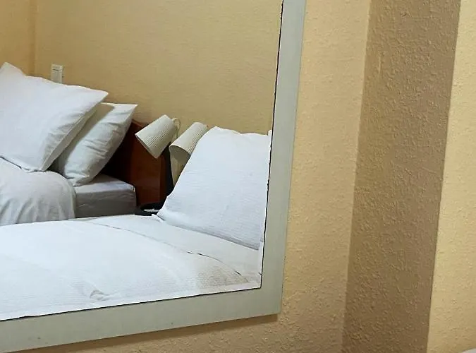 Elegant In With Sea And Mountain View. Apartament